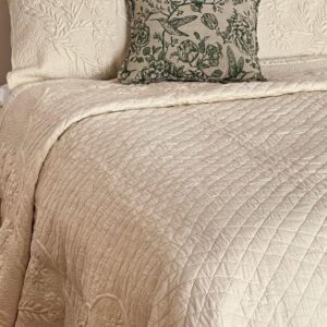 Trapunto Cotton Embroidered Bedding Set