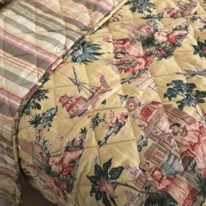 Farmland Vintage Toile Linen Printed Reversible Quilt Set
