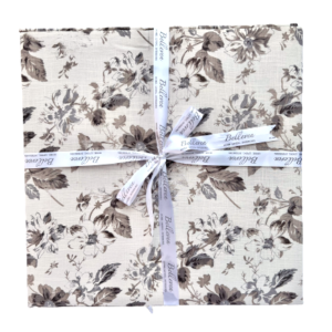 Lavender Fleur De Leaf Table Linen Gift Box