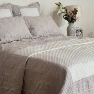 French Market Trapunto Bedding Set