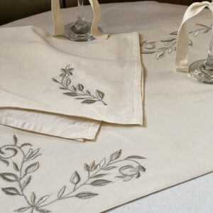 Ivory and Gold Motif Placemat (Set of 4)