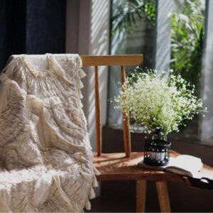 Vintage Ruffle Flex Tassel Throw